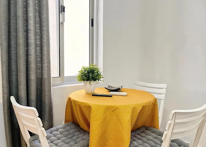 Maria & Matthias - In Of Appartement Il-Furjana